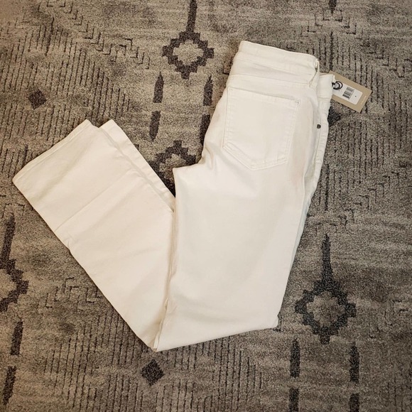 NYDJ Denim - NYDJ for Chico's Lift Tuck White Flawless Contour Straight size 6